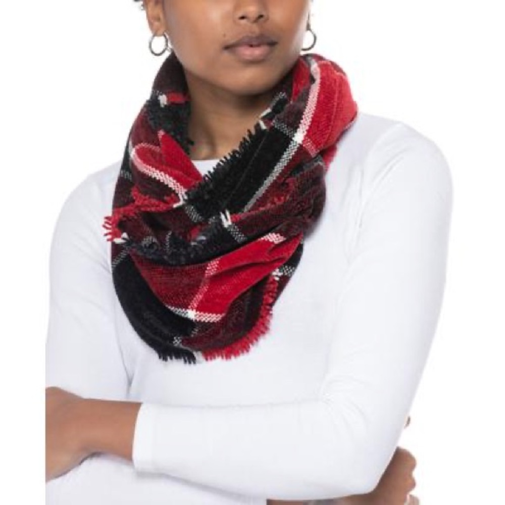 New - Charter Club Chenille Fringed Infinity Scarf Plaid in Red and Black